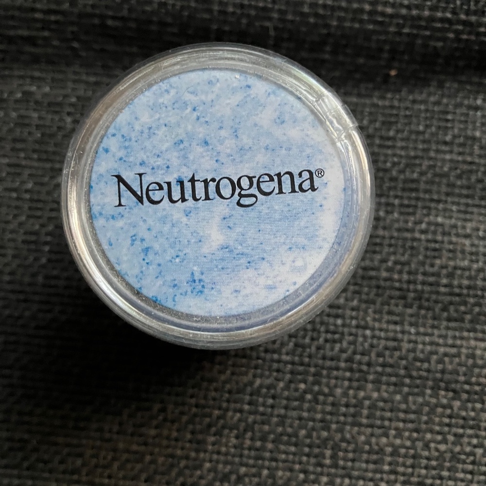 Open Box Neutrogena Microdermabrasion System Puffs Refill 12 Puffs